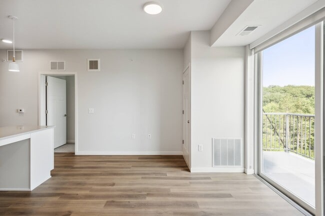 Interior Photo - The Eloise Apartments