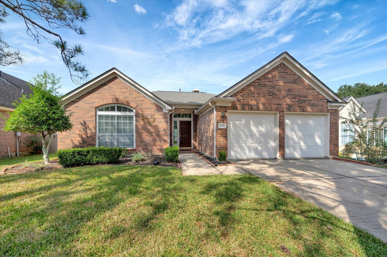 Foto principal - 3915 Summerfield Dr