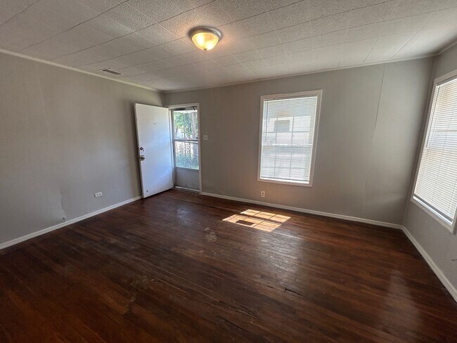 Foto del edificio - Inviting 2 Bedroom Home