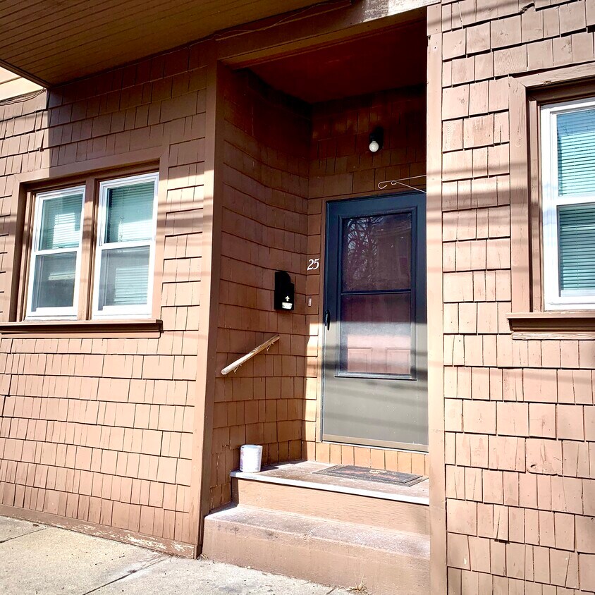 25 Kenyon St Unit 1, Providence, RI 02903 Apartments in Providence