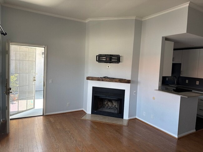 Building Photo - 2 BR/2BA Kensington Condominium with Garage