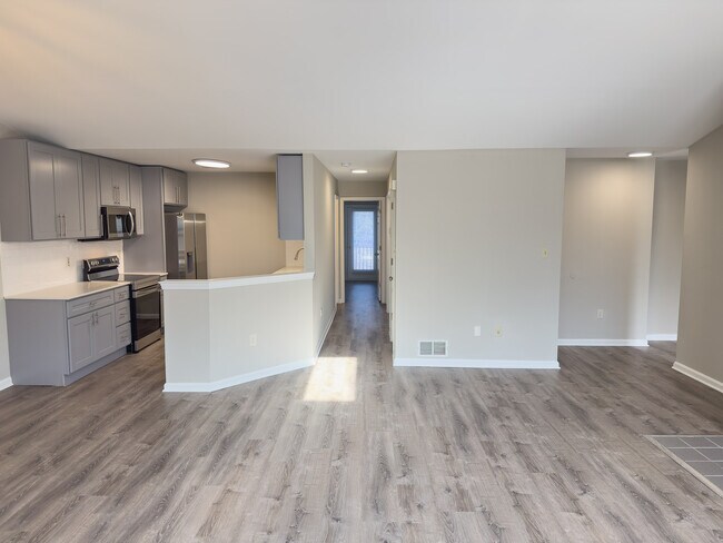 Foto del edificio - 7318F Sauerkraut Ln