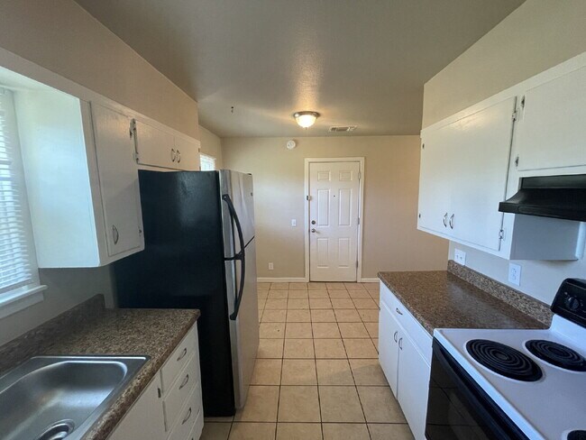 Building Photo - Cozy Single-family Home Near Texas Tech And Medical District