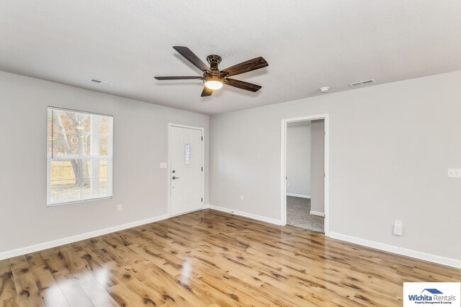 Building Photo - Newer construction 3 bedroom 2 bath **Move in Special - 1/2 off first months rent**