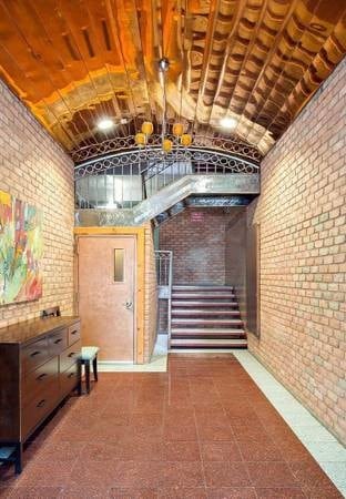 Foto principal - 12-14 31st Ave