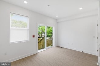 Building Photo - 4021 Brown St