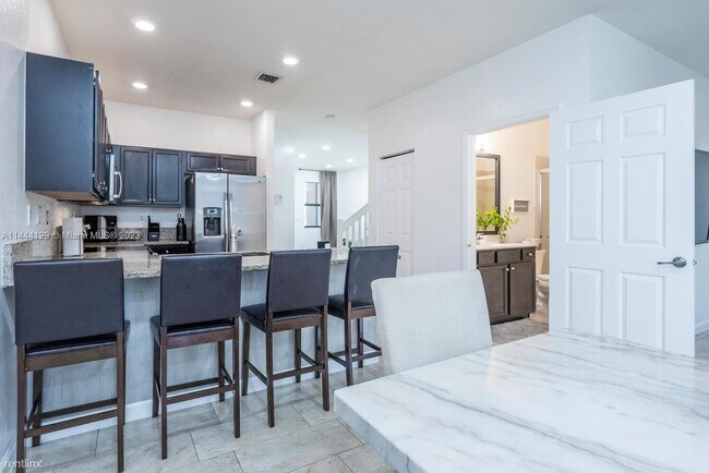 Foto del edificio - 3 br, 3 bath House - 11456 SW 254th St