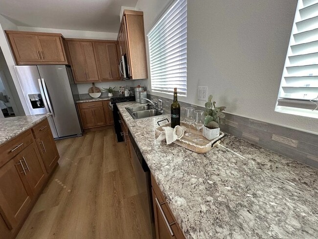 Building Photo - 30 Dart St