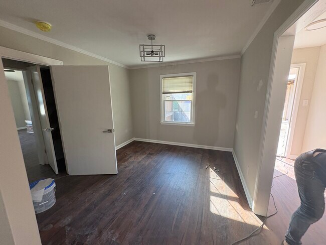 Building Photo - 2018 Louisiana Ave