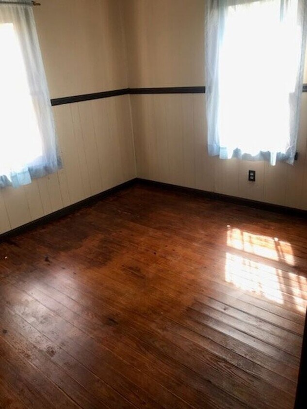 Foto del edificio - 406 E Cherry Ave