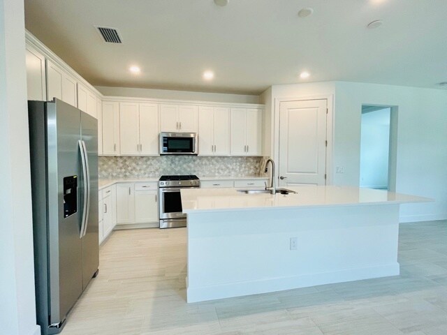 Building Photo - 1962 Tripletail Ln