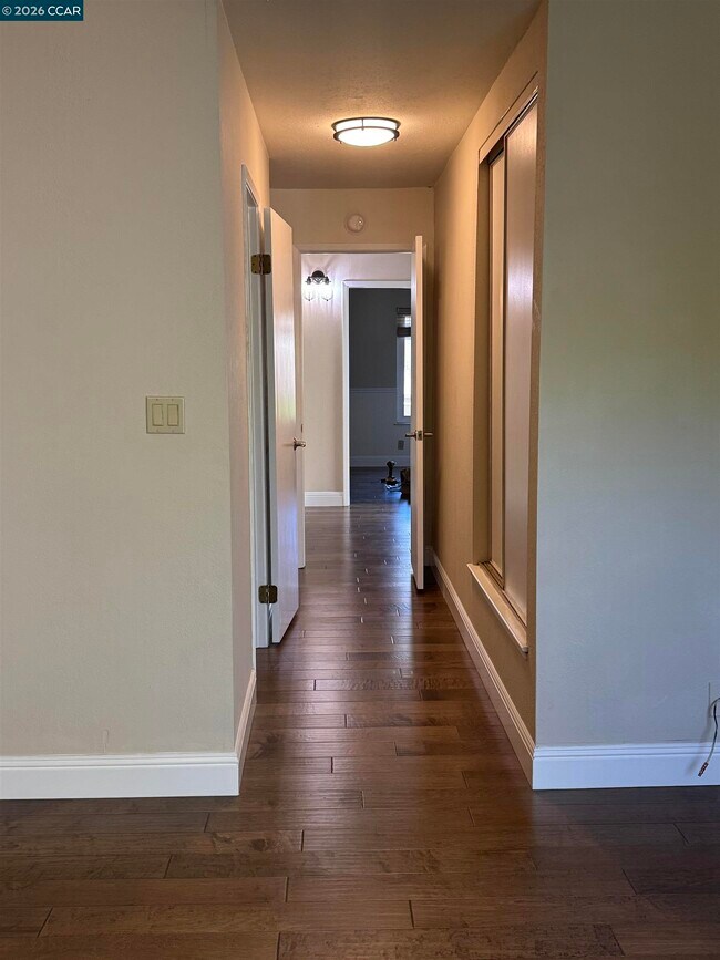 Foto del edificio - 13 Oak Brook Pl