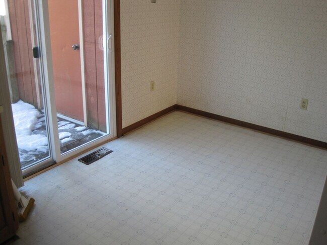 Foto del edificio - 144 Morrison Ave
