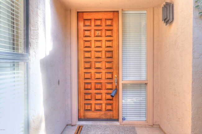 Foto del edificio - 10203 N 101st St