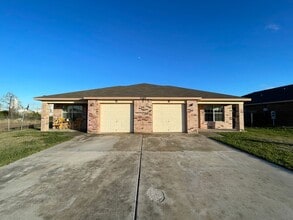Building Photo - 5102 Lauren Lea Dr