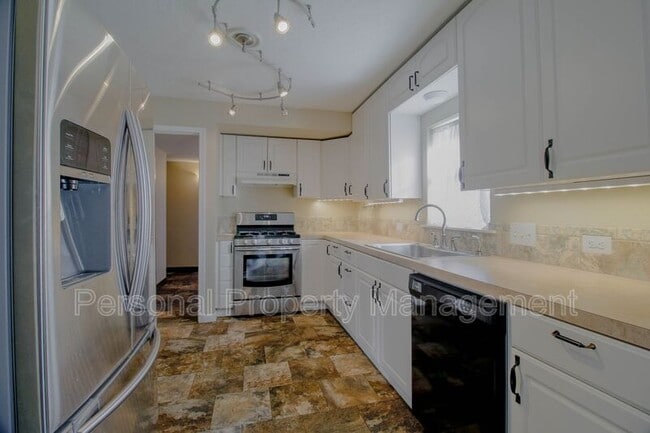 Building Photo - 3310 M St