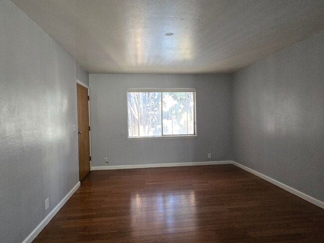 Foto del edificio - 452 S 4th St