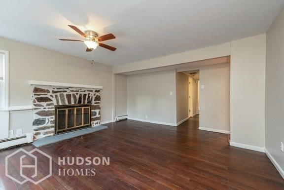 Foto del edificio - 401 Diamond Spring Rd