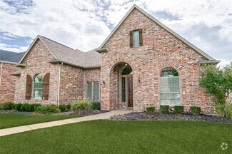 Building Photo - 412 Red Castle Dr