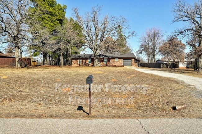 Foto del edificio - 14333 Forest Ln