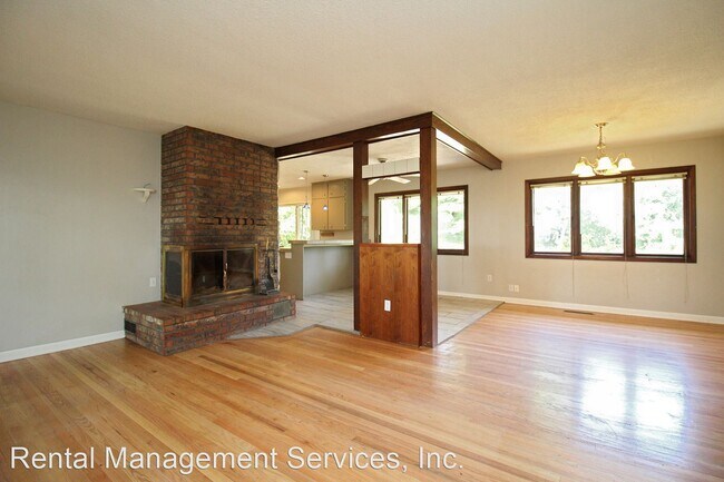 Building Photo - 3 br, 1 bath House - 12608 SW 64th Ave