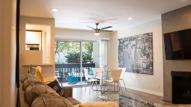 Foto del edificio - A Scenic Culver City Rental