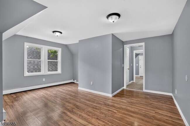 Foto del edificio - 24 Millington Ave