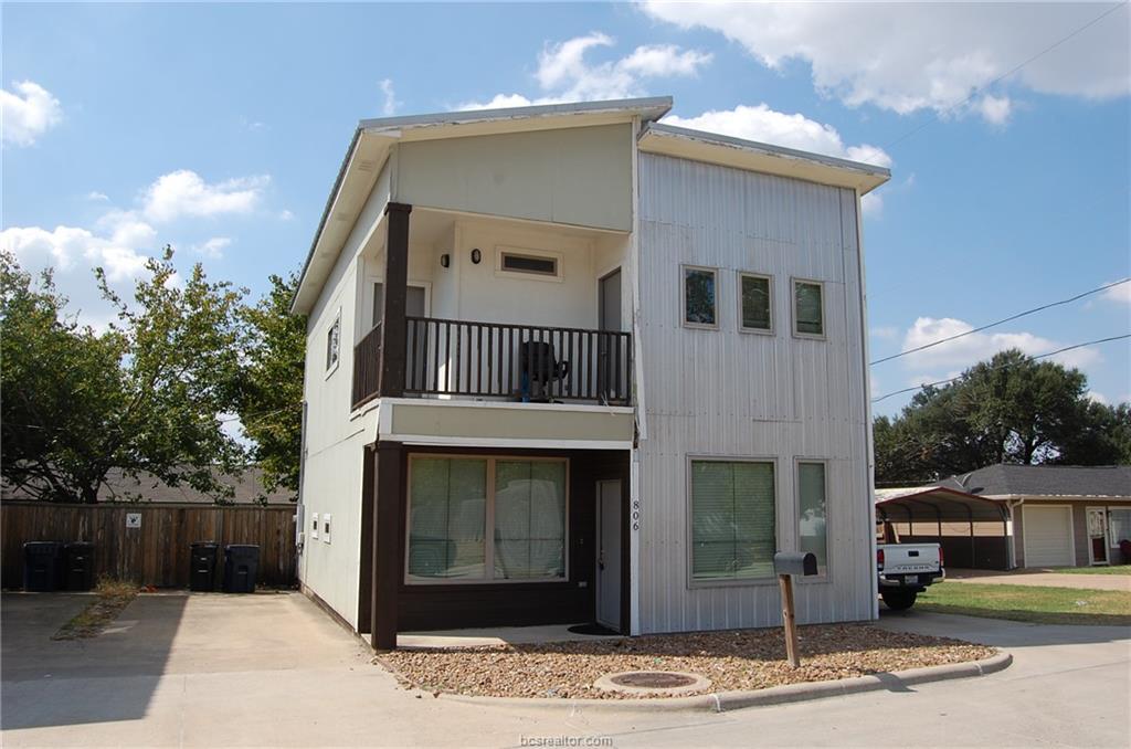 Foto principal - 806 Nimitz St