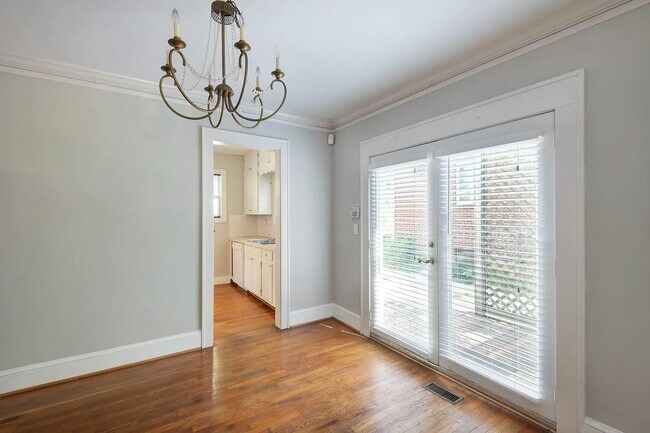 Foto del edificio - 1189 Francis St NW