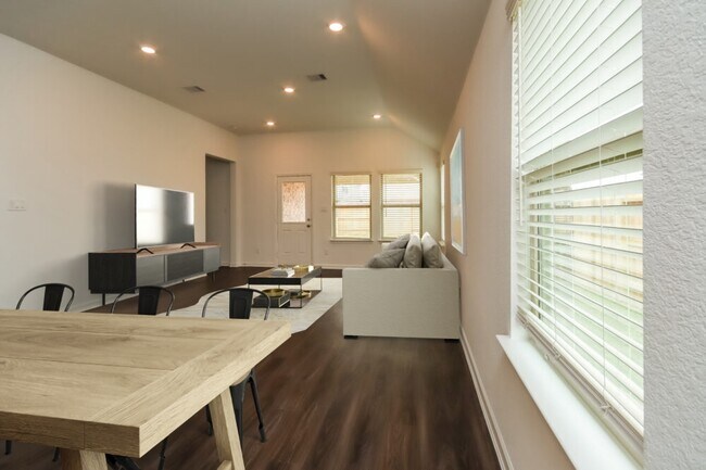 Foto del edificio - 5434 Tourmaline Wy