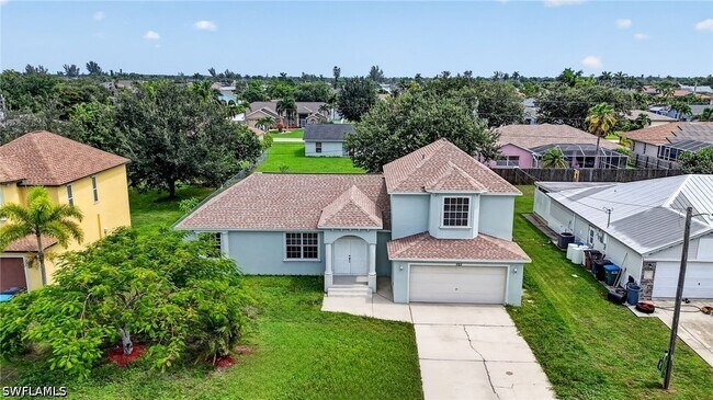 Foto del edificio - 523 SE 25th Ln