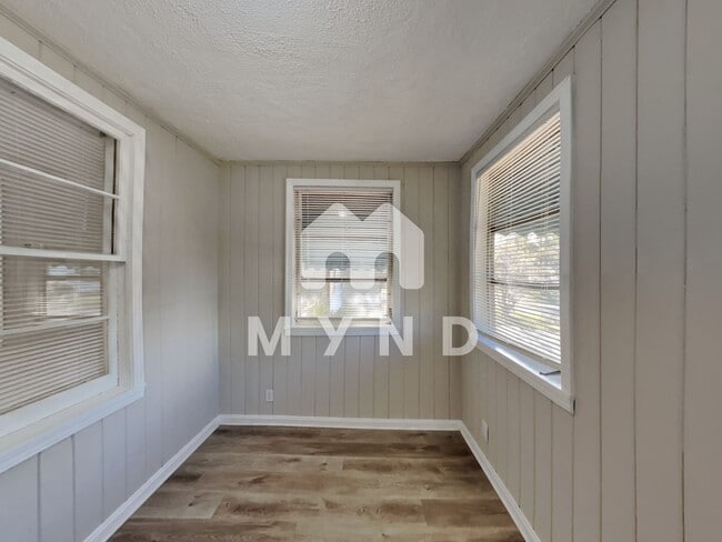 Building Photo - 535 E 61st St