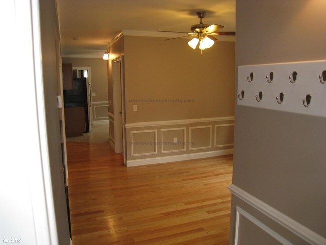 Building Photo - 39 Turner St