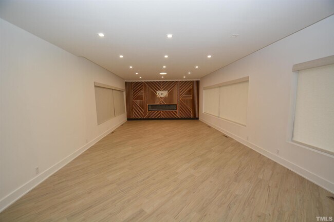 Building Photo - 115 Ashworth Dr