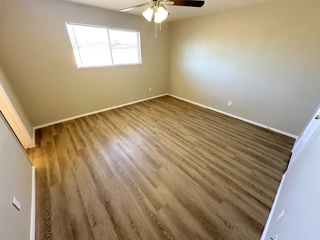 Building Photo - 2183 E Concorda Dr