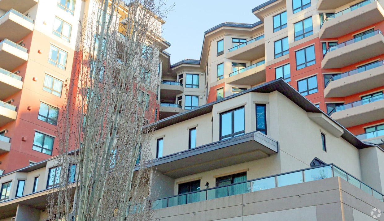 Building Photo - Meridian Suites