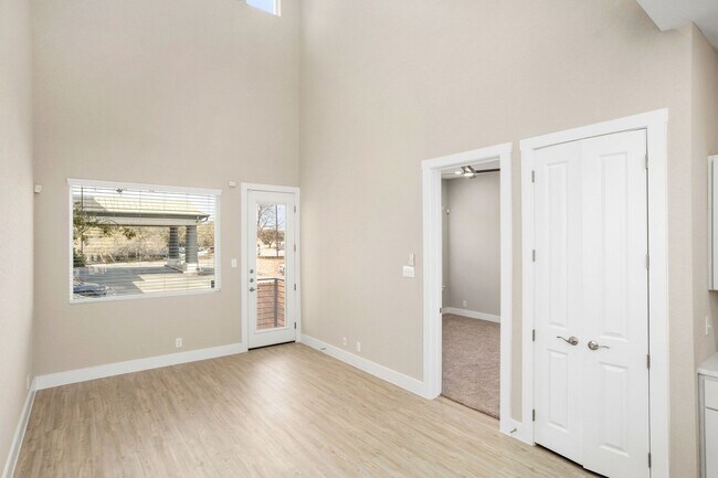 Foto del edificio - Gorgeous Luxury Townhome