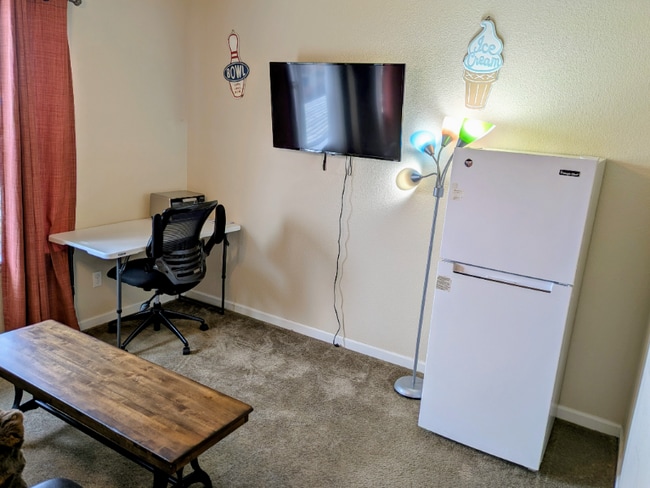 Building Photo - 323 Zuniga St