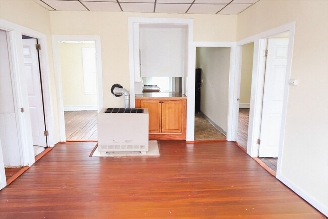 Building Photo - 159 Covel St