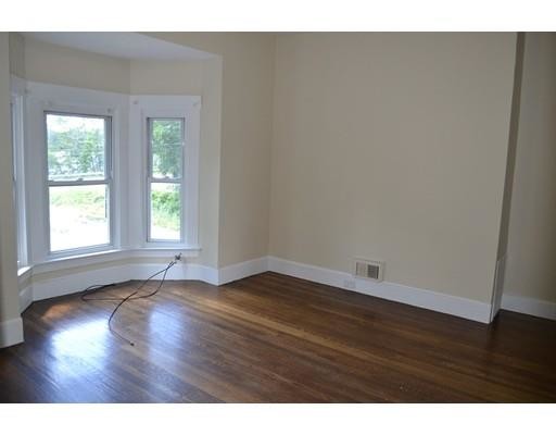 Building Photo - 502 Hollis St