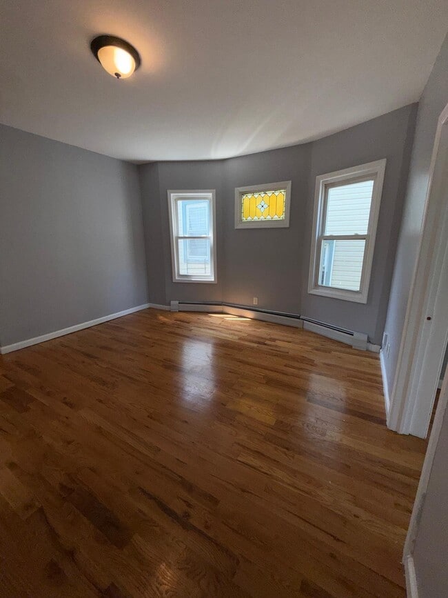 Photo - 114 S 7th St (Newark, NJ) Apartment