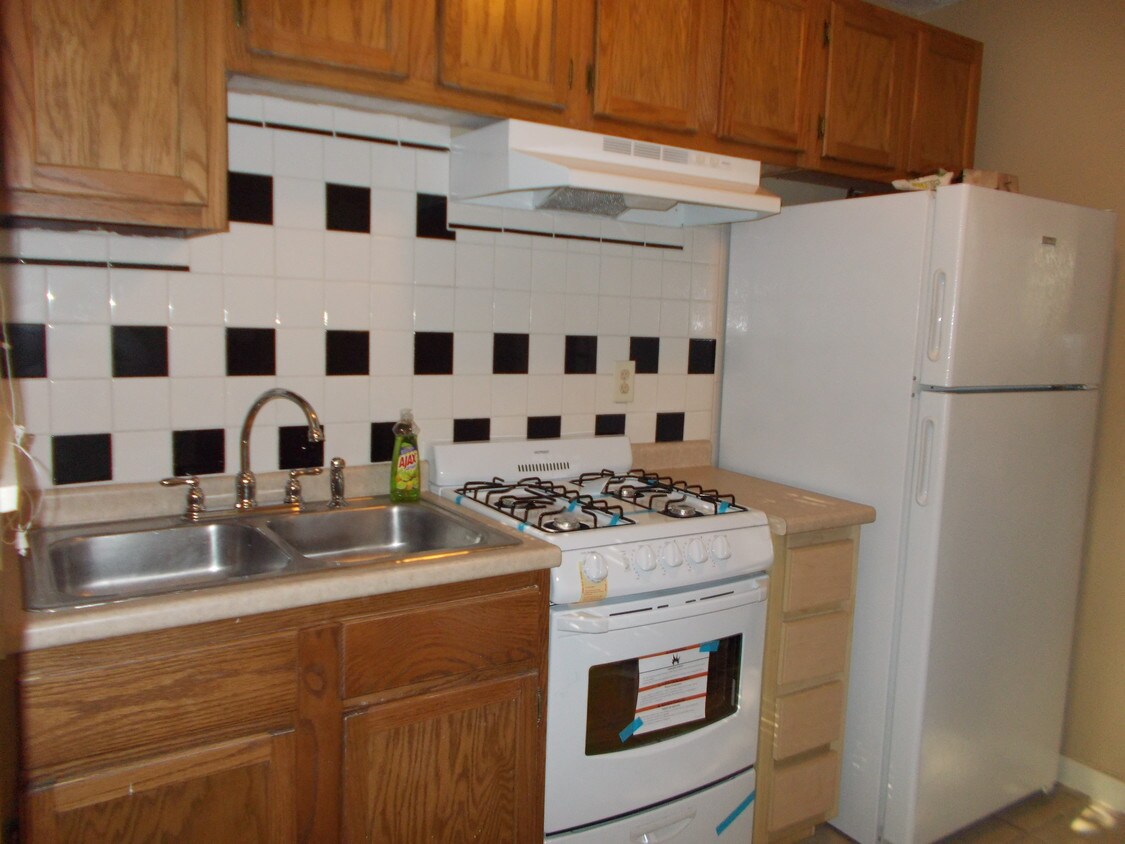 Primary Photo - 660 Tate Ave