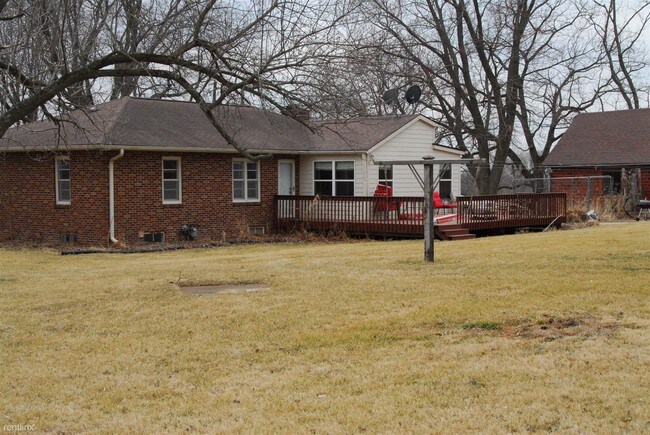 Foto del edificio - 3 br, 1 bath House - 9150 SE 56th Ave