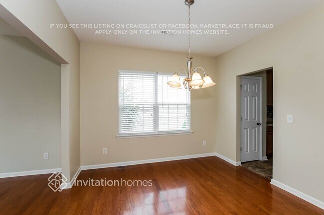 Foto del edificio - 12132 Palomar Dr