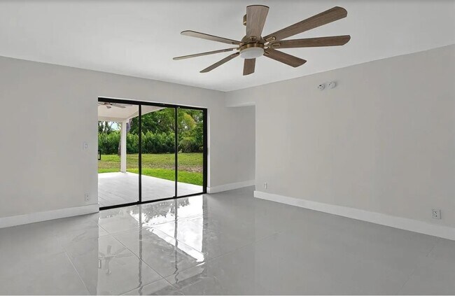 Foto del edificio - 4031 Coral Hills Dr