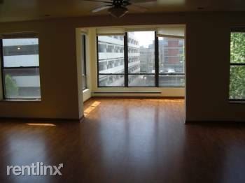 Foto del edificio - 828 W Leland Ave