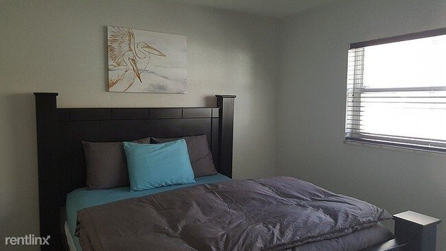Building Photo - 2 br, 2 bath Condo - 4627 Bougainvilla Drive