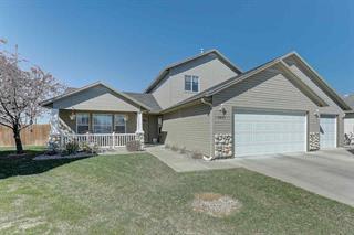 Primary Photo - 3801 Bottle Brush~4BD/3BA Beautiful Home w...