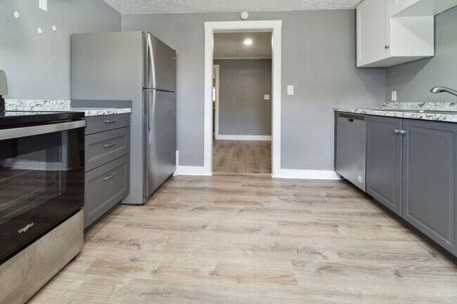 Foto del edificio - 2704-2704 W Boone Ave