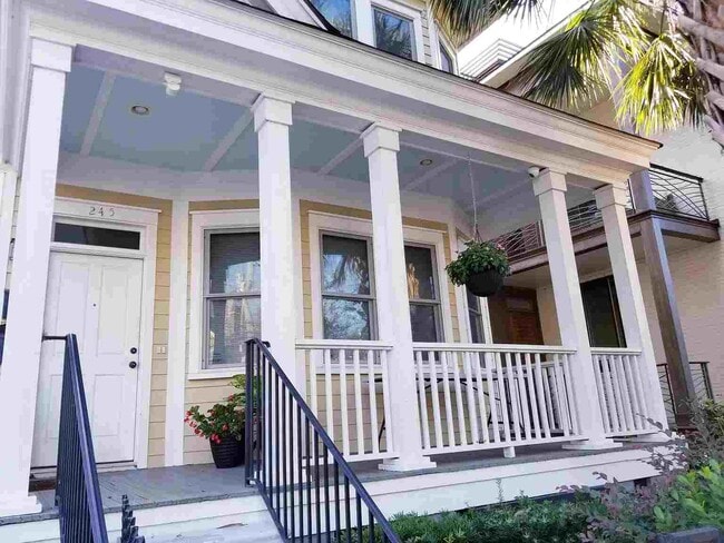 Foto del edificio - 245 Rutledge Ave